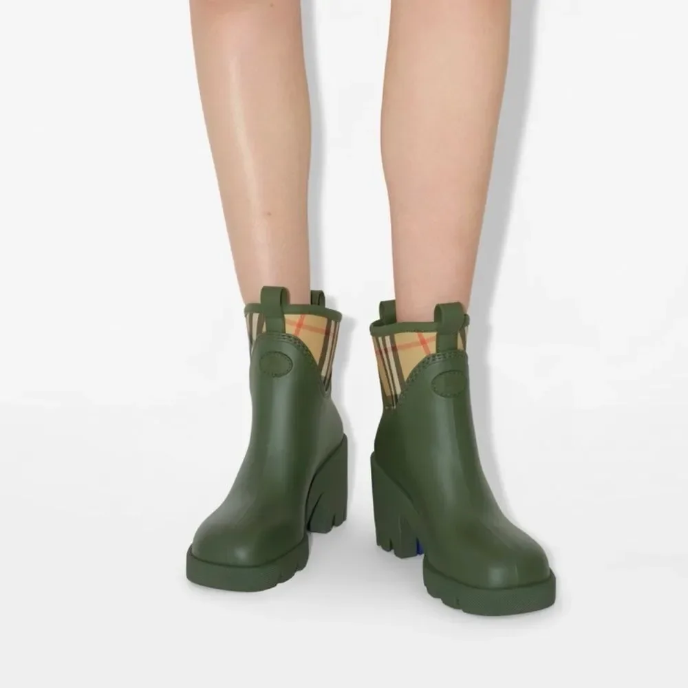 Burberry Rubber Marsh Stamp Heeled Low Boots​ size 37